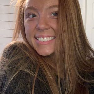 Meet your Posher, Makayla